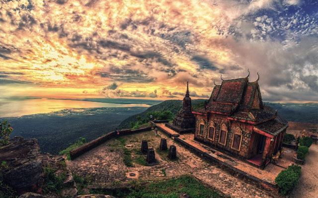 Kinh nghiệm du lịch Camphuchia- Khám phá Cao nguyên Bokor hũng vĩ