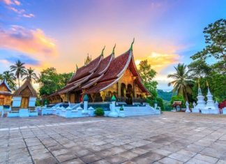 Chiêm ngưỡng vẻ đẹp cổ kính của cố đô Luang Prabang khi du lịch Lào